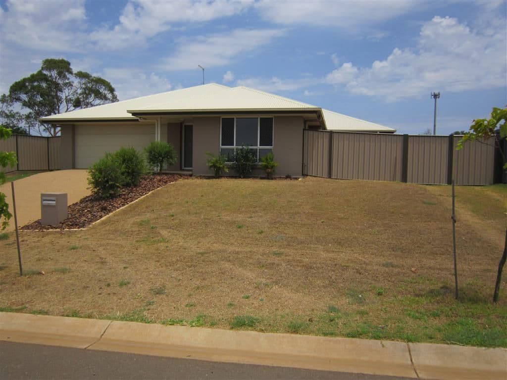 31 Grassdale Parkway, Ellenbrook WA 6069, Ellenbrook - Image 1
