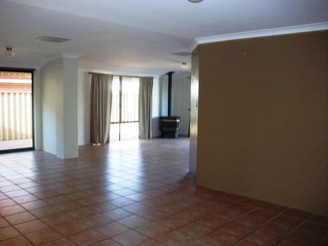 10 Skipjack Way, WARNBRO WA 6169, Warnbro - Thumbnail 3
