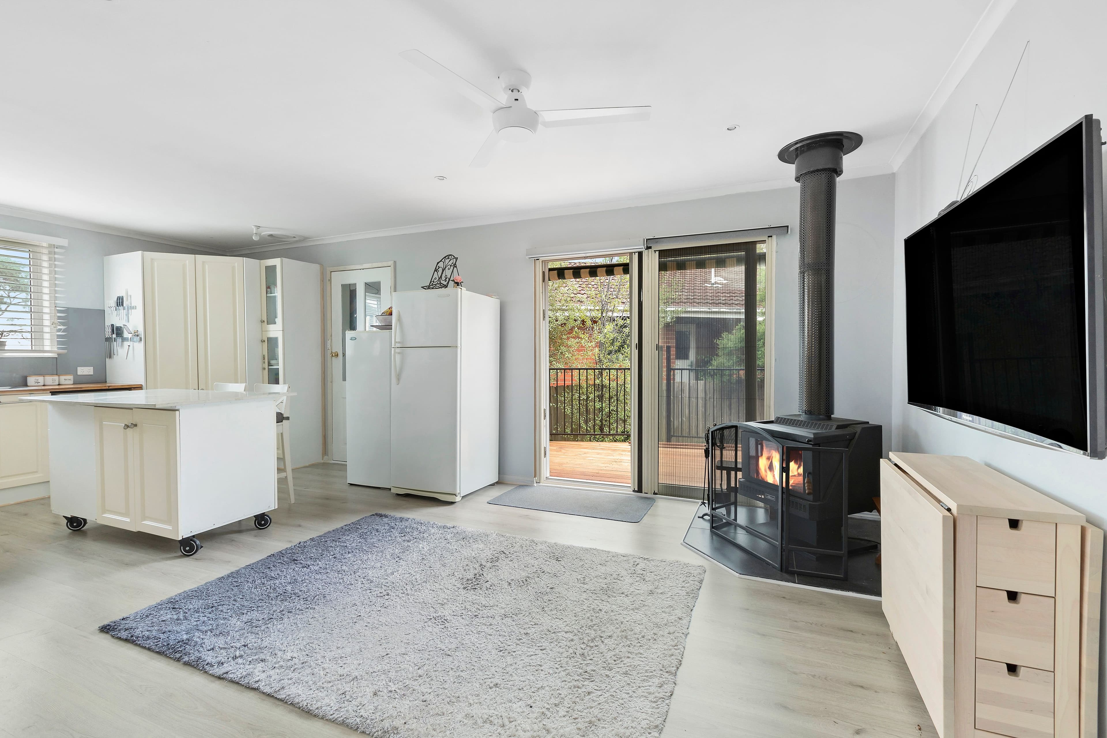 40 Honeysuckle Street, Frankston North VIC 3200, Frankston North - Thumbnail 4