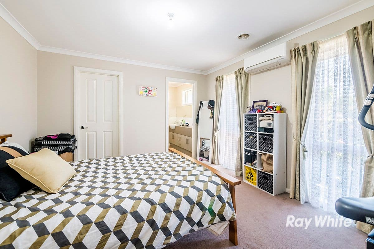 34 Hotham Street, Cranbourne VIC 3977, Cranbourne - Thumbnail 2
