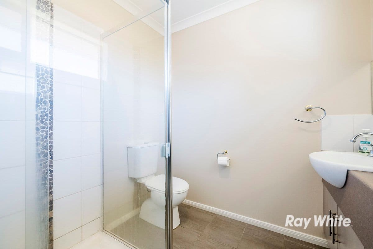 34 Hotham Street, Cranbourne VIC 3977, Cranbourne - Thumbnail 3