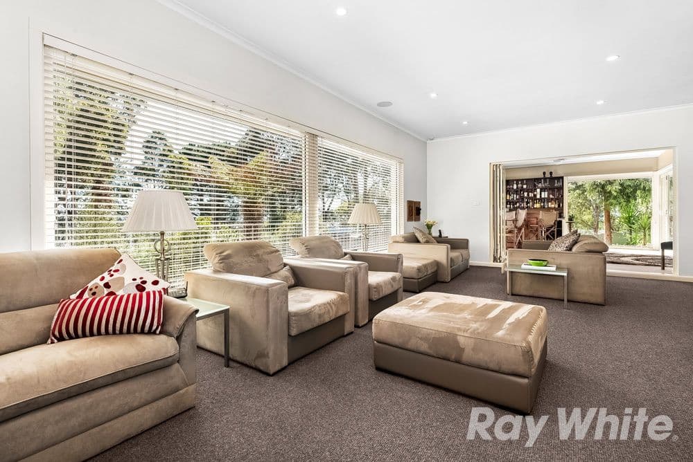 4 Kosciusko Court, Wheelers Hill VIC 3150, Wheelers Hill - Thumbnail 4
