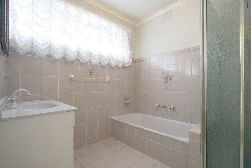 19 Rosemary Street, CHADSTONE VIC 3148, Chadstone - Thumbnail 5