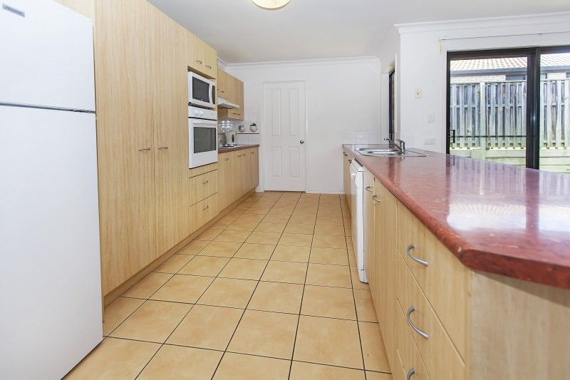8 Bidford Street, Springfield QLD 4300, Springfield - Thumbnail 2