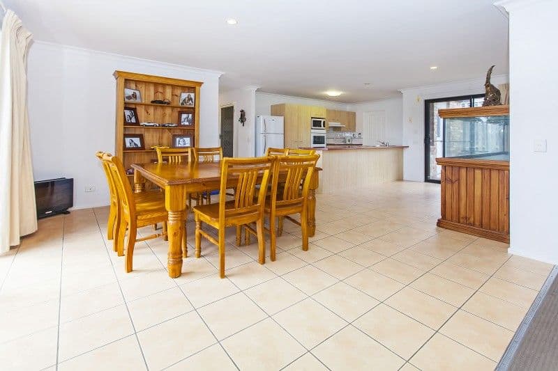 8 Bidford Street, Springfield QLD 4300, Springfield - Thumbnail 3