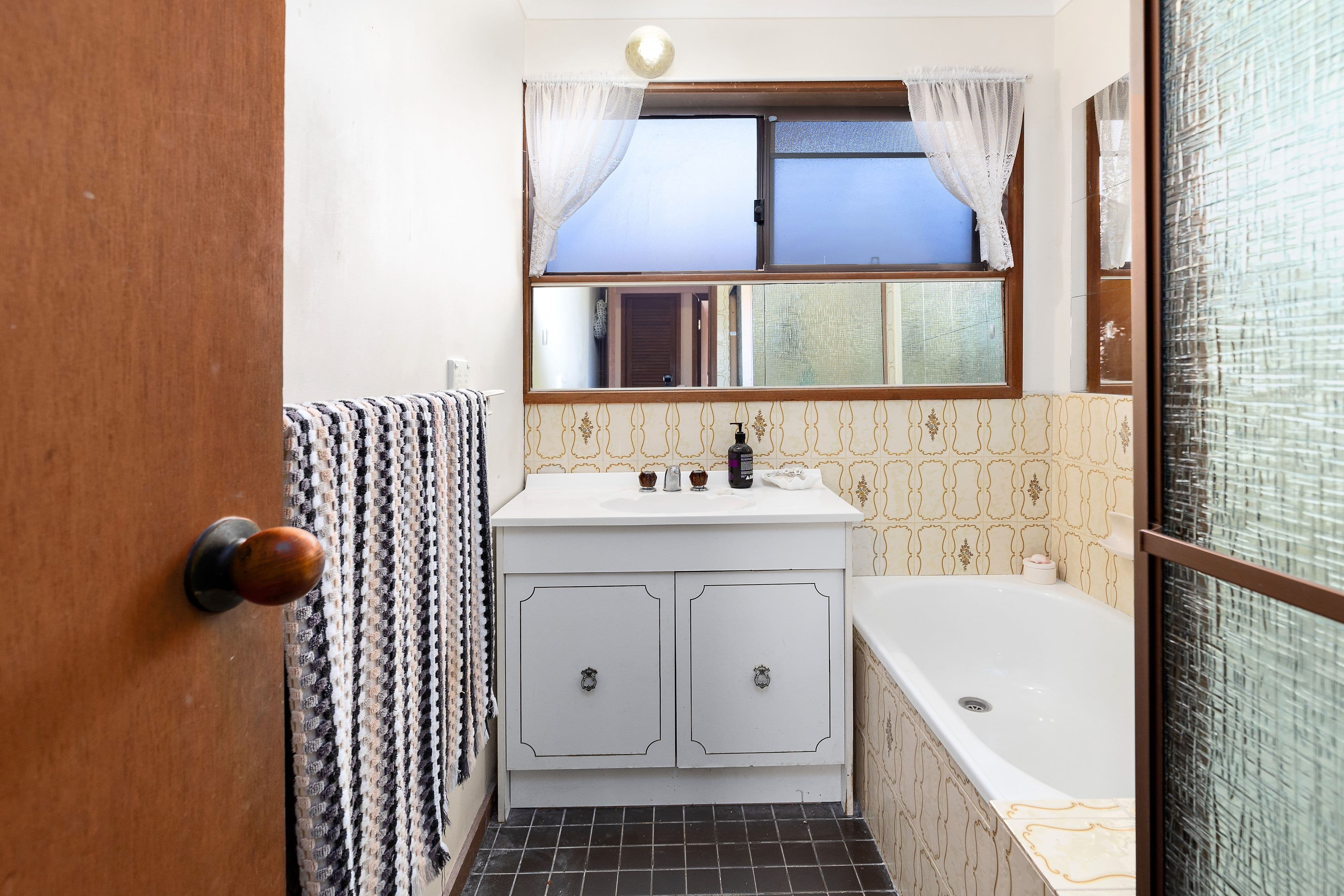 161 Eighth Avenue, Rosebud VIC 3939, Rosebud - Thumbnail 8
