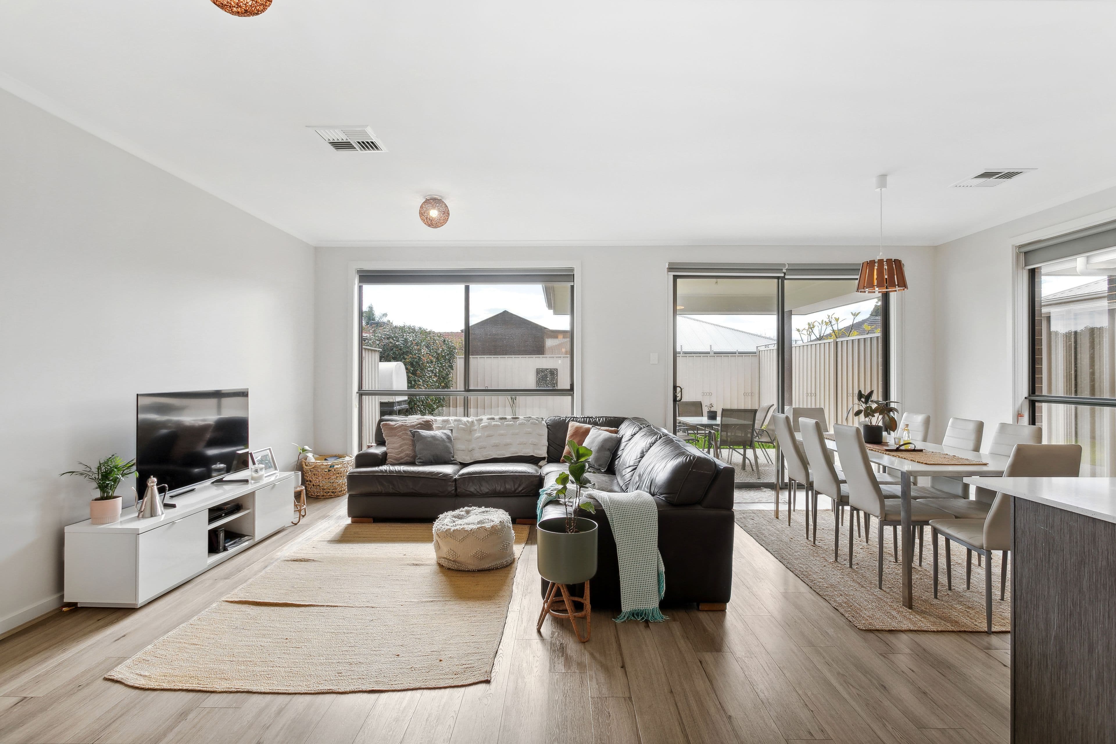 19 Lawson Avenue, Morphettville SA 5043, Morphettville - Thumbnail 2