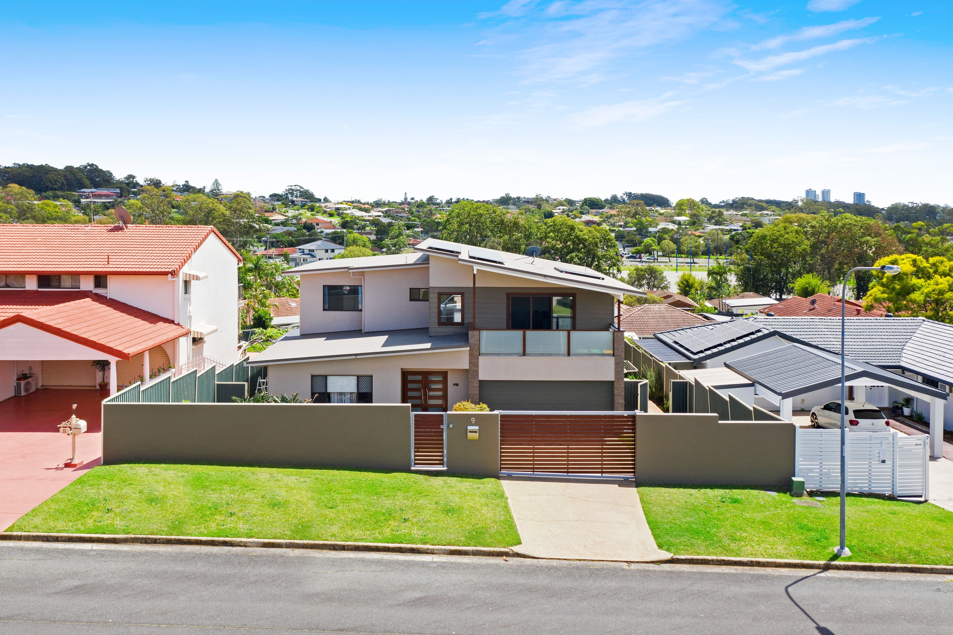 9 Kerria Crescent, Ashmore QLD 4214, Ashmore - Thumbnail 2
