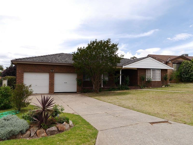17 Elizabeth Avenue, Cowra NSW 2794, Cowra - Image 1