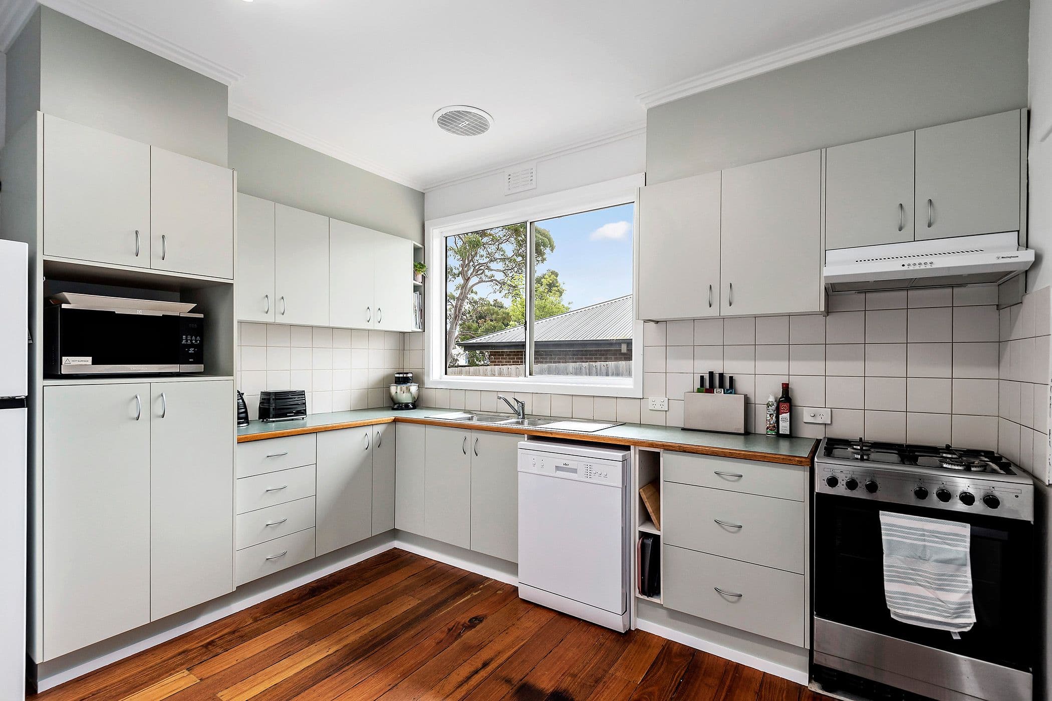 30 Frome Avenue, Frankston VIC 3199, Frankston - Thumbnail 4