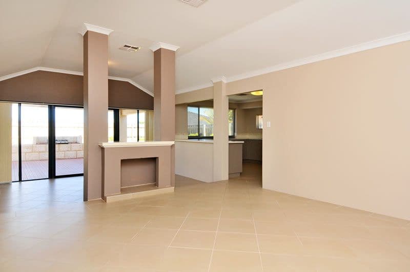 5 Binda Way, HALLS HEAD WA 6210, Halls Head - Thumbnail 3