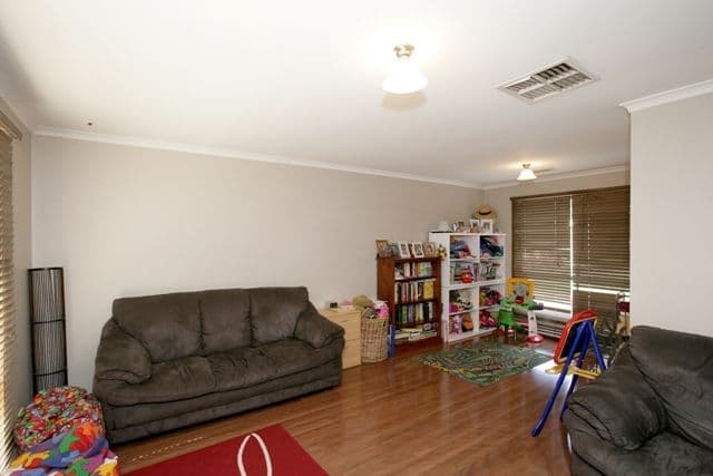 16 Ilex Street, LAKE ALBERT NSW 2650, Lake Albert - Thumbnail 2