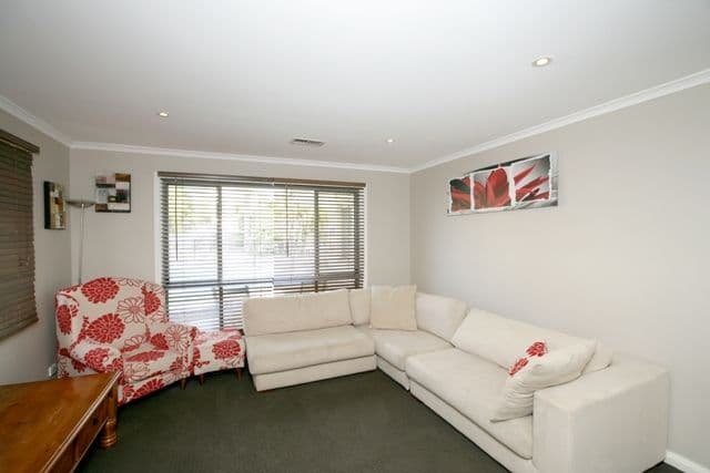 16 Ilex Street, LAKE ALBERT NSW 2650, Lake Albert - Thumbnail 8