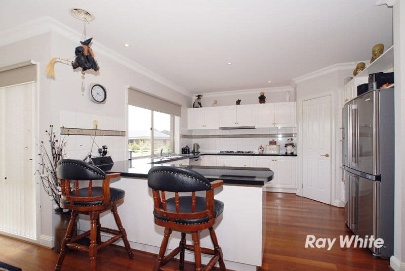 64 Browns Road, DEVON MEADOWS VIC 3977, Devon Meadows - Thumbnail 5