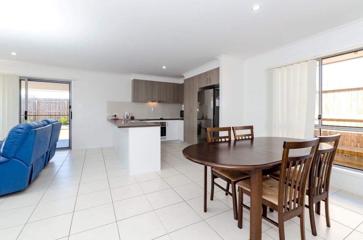 7 Avocet Road, Kirkwood QLD 4680, Kirkwood - Thumbnail 2