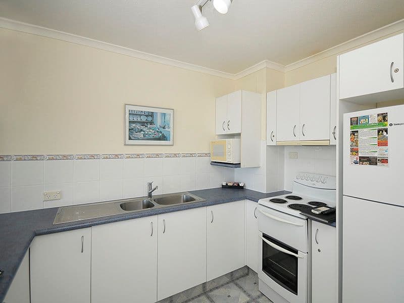 Apt 5-02 'South Pacific Plaza' 157 Old Burleigh Road, Broadbeach QLD 4218, Broadbeach - Thumbnail 8