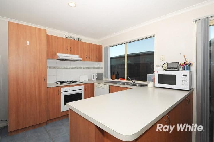 47 Miralie Way, Cranbourne West VIC 3977, Cranbourne West - Thumbnail 2