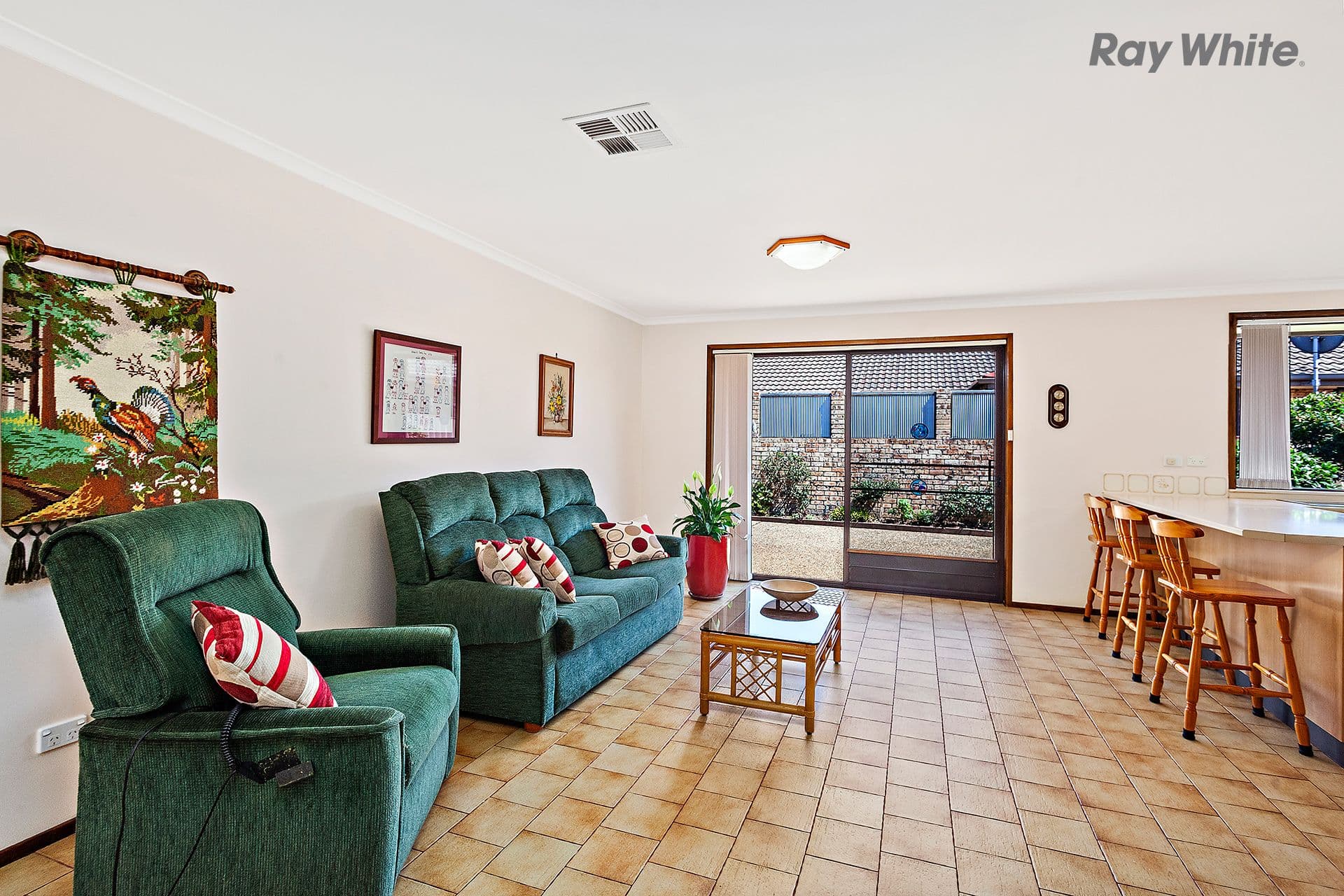 2 Scenic Crescent, Albion Park - Thumbnail 6