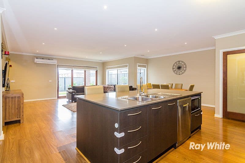19 Gelderland Drive, Clyde North VIC 3978, Clyde North - Thumbnail 6