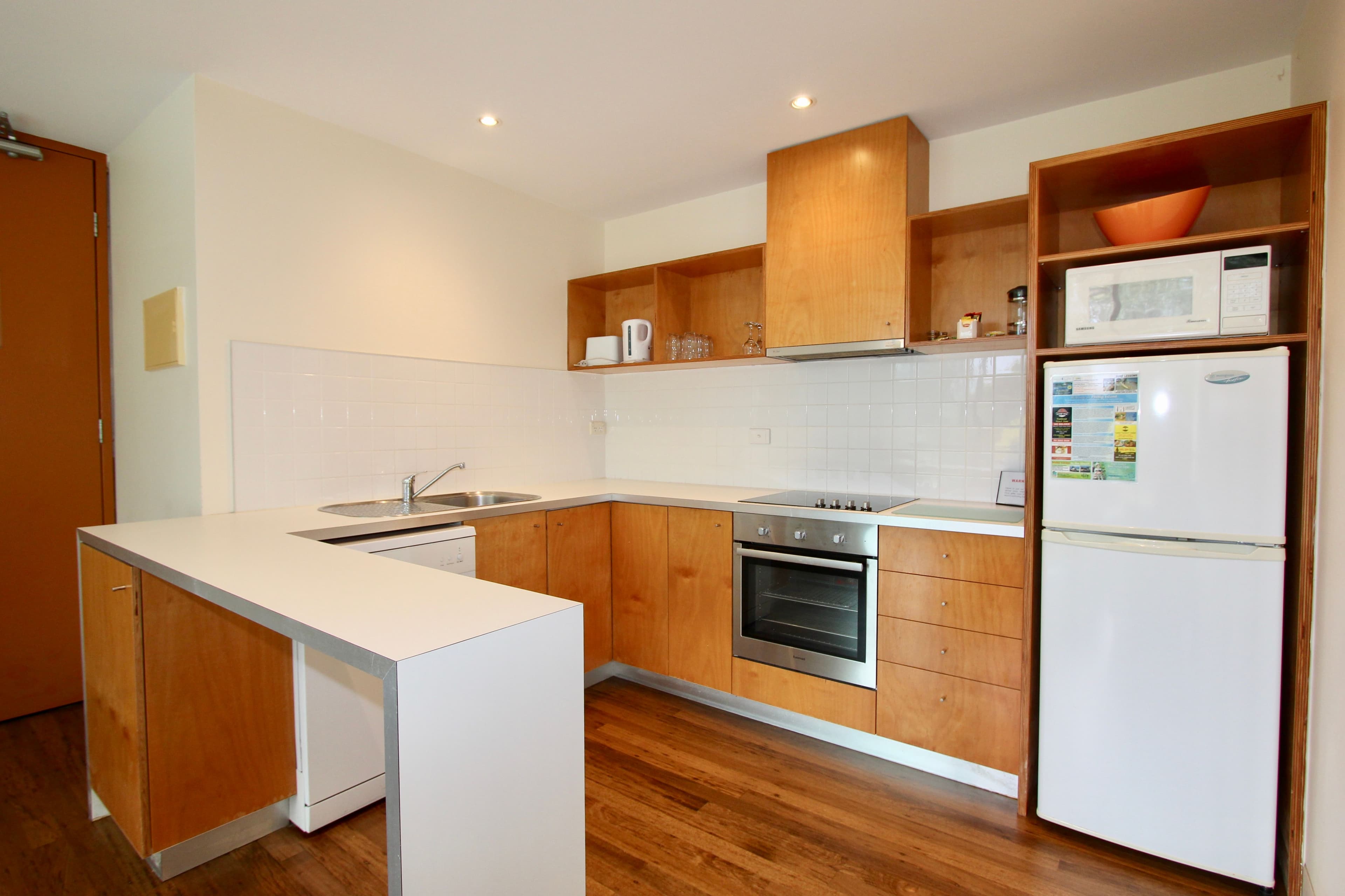 9-11 Bass Avenue, Cowes VIC 3922, Cowes - Thumbnail 4