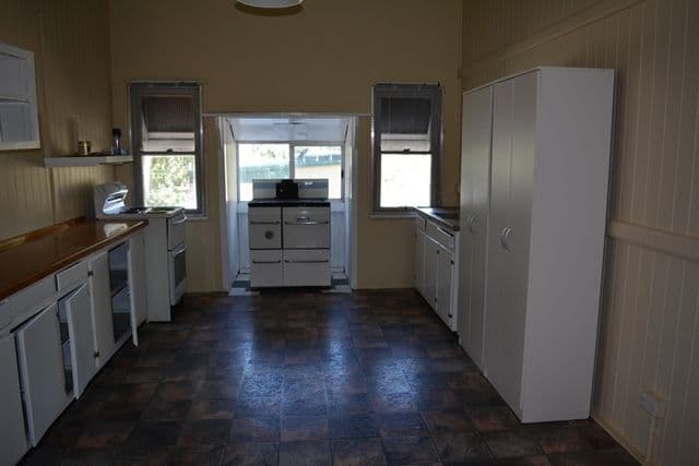 48 Boree Street, Barcaldine QLD 4725, Barcaldine - Thumbnail 2