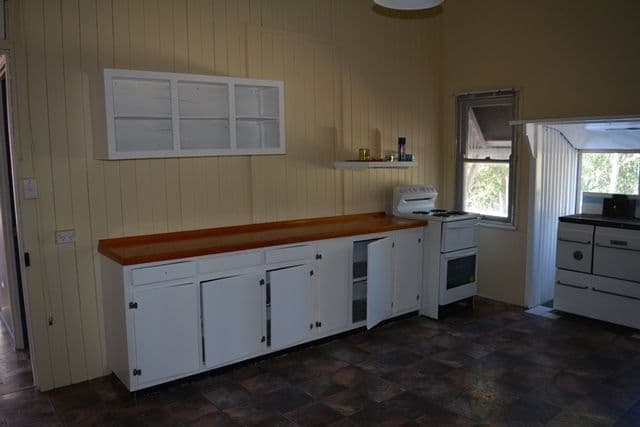 48 Boree Street, Barcaldine QLD 4725, Barcaldine - Thumbnail 3