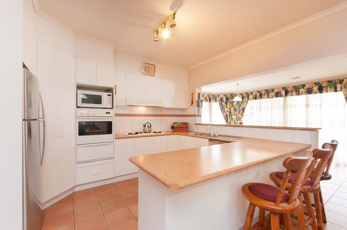 21 McKinley Drive, ROXBURGH PARK VIC 3064, Roxburgh Park - Thumbnail 5