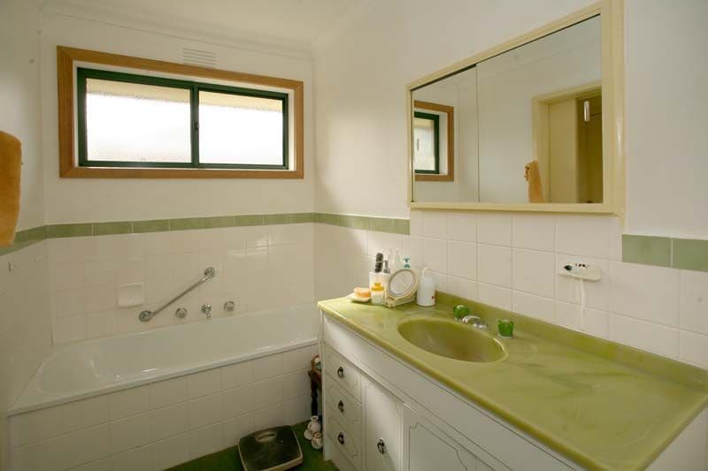 28 Earlwood Drive, WHEELERS HILL VIC 3150, Wheelers Hill - Thumbnail 5