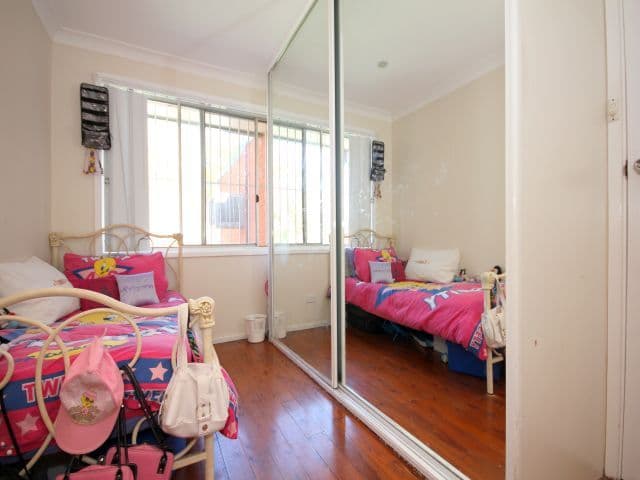 7 Hazel Street, GEORGES HALL NSW 2198, Georges Hall - Thumbnail 7