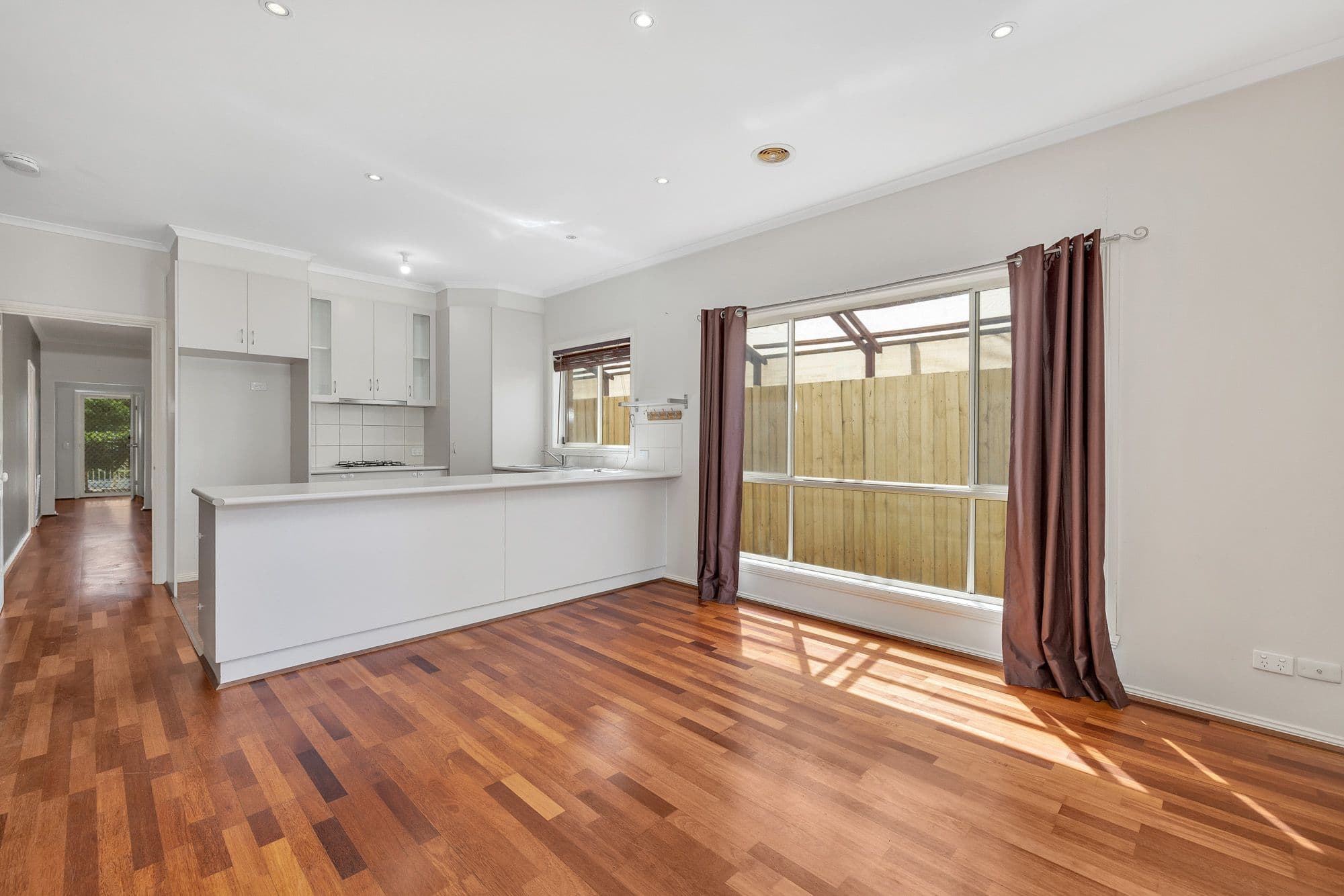 12 Anglia Court, Werribee VIC 3030, Werribee - Thumbnail 2