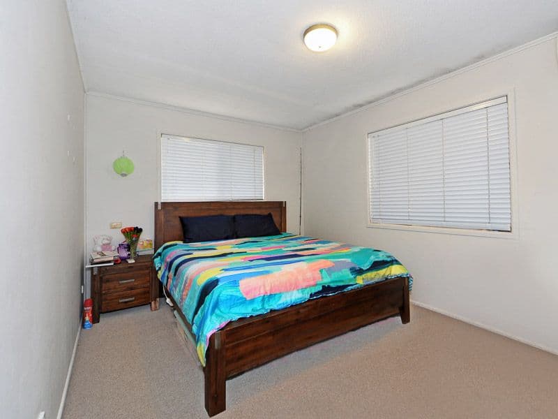 22 Vaggelas Crescent, Biggera Waters QLD 4216, Biggera Waters - Thumbnail 8