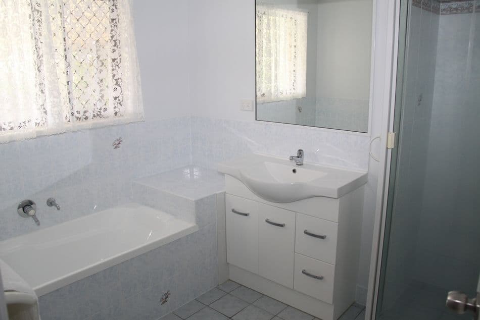 1 Kirrang Court, Boyne Island QLD 4680, Boyne Island - Thumbnail 7