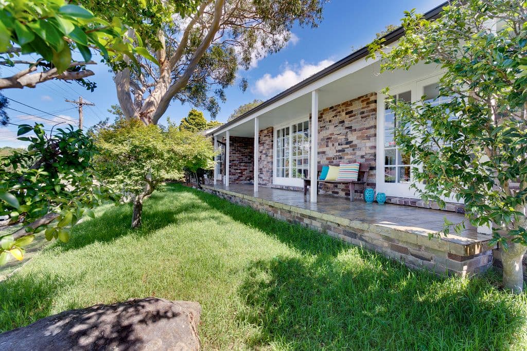 2 Shamrock Parade, Killarney Heights - Thumbnail 4
