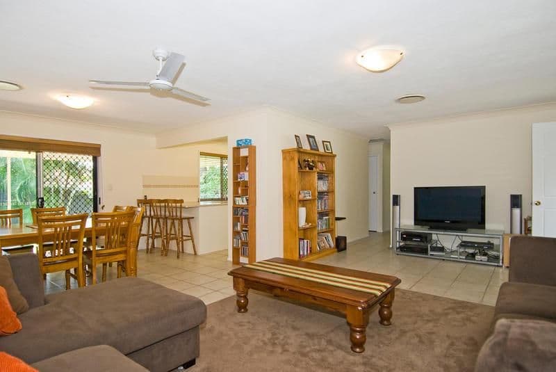 3 Lexington Drive, WORONGARY QLD 4213, Worongary - Thumbnail 2