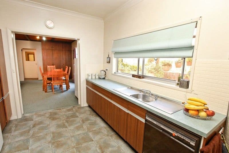 21 Floral Avenue East, MILDURA VIC 3500, Mildura - Thumbnail 4