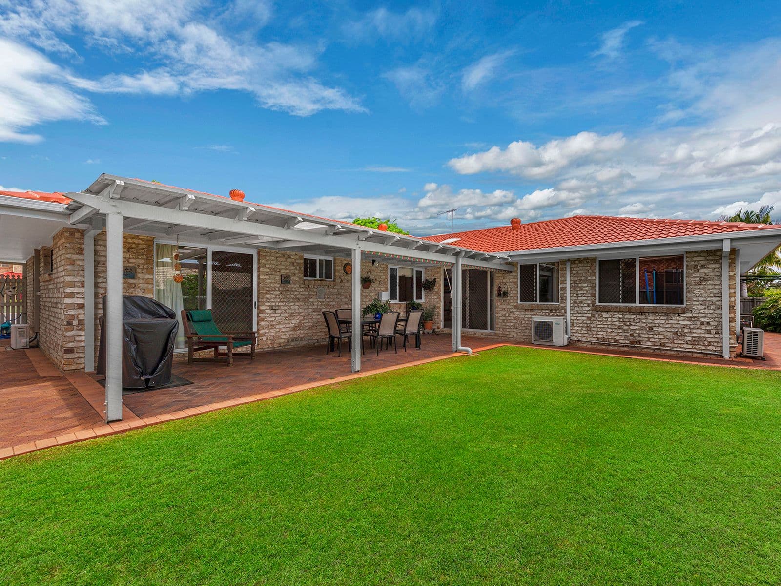 26 Lorenc Place, Bridgeman Downs QLD 4035, Bridgeman Downs - Thumbnail 2