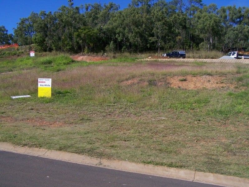 11 Rosewood Street, YEPPOON QLD 4703, Yeppoon - Thumbnail 2