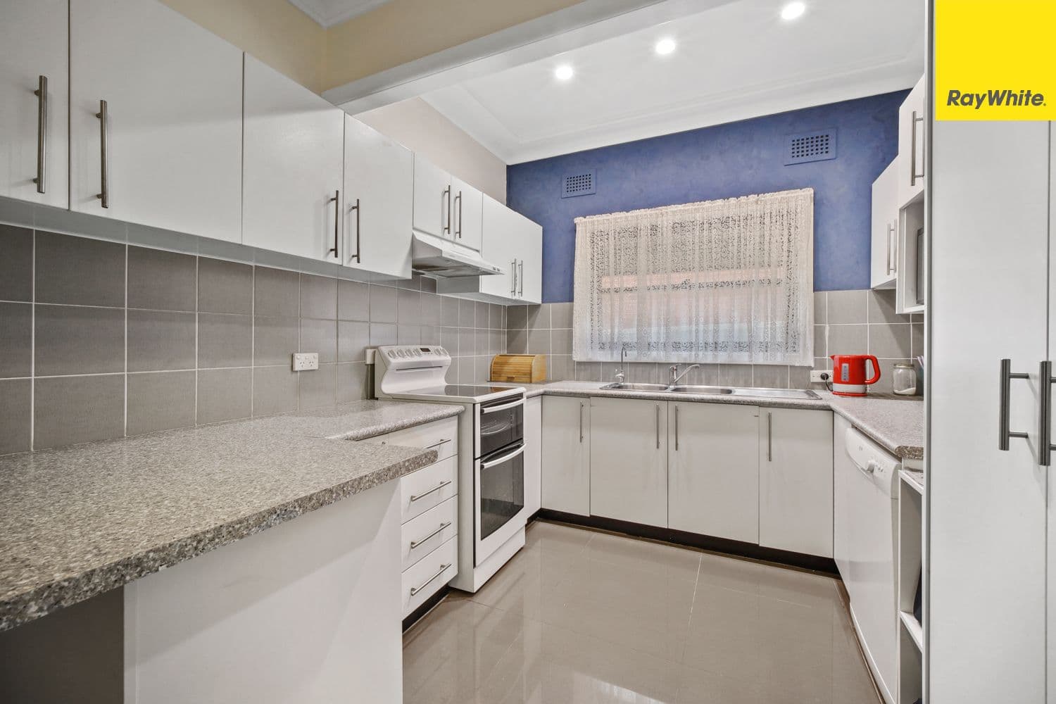 21 Robertson Street, Guildford NSW 2161, Guildford West - Thumbnail 2