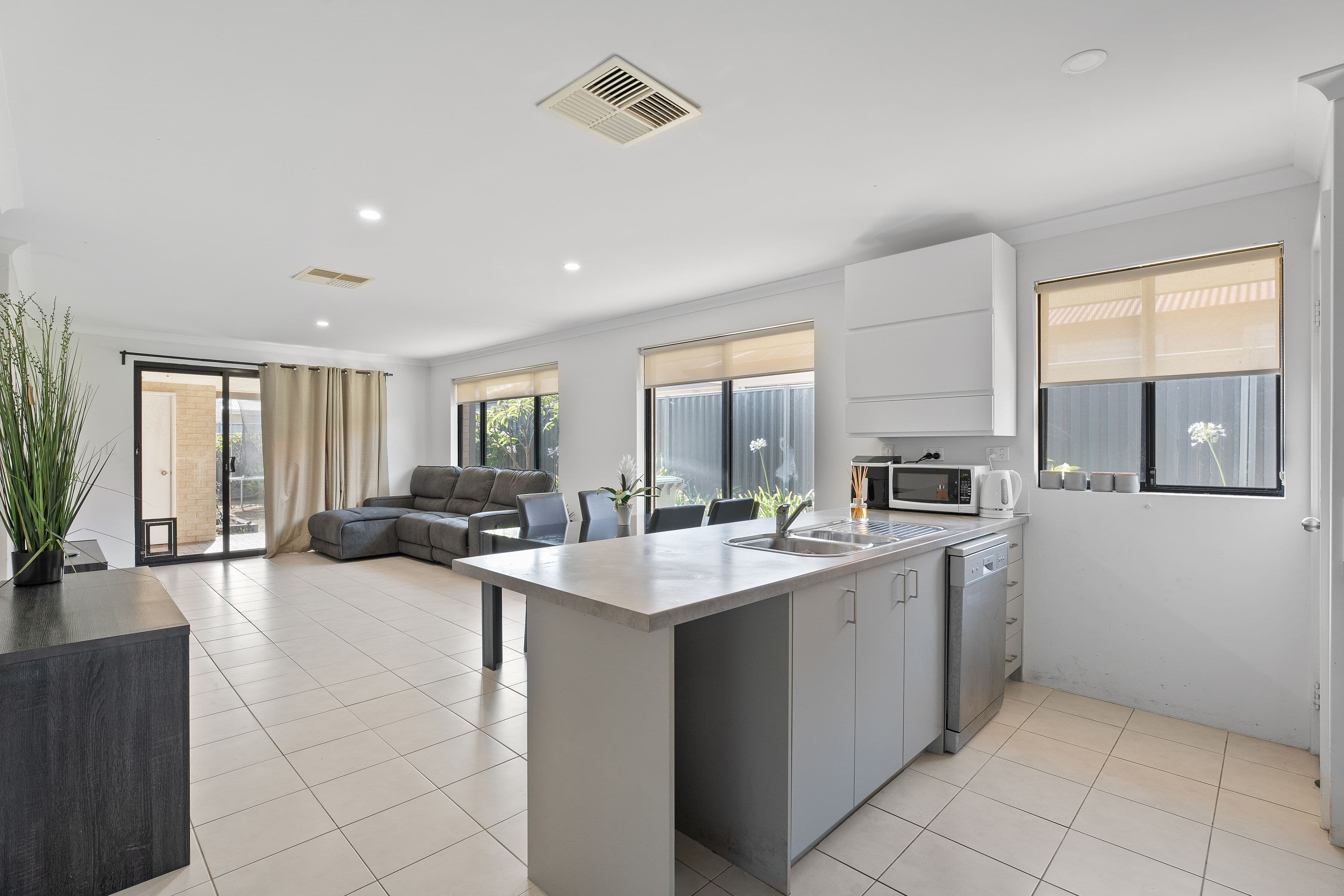 8 Pyrenees Parkway, Baldivis WA 6171, Baldivis - Thumbnail 7