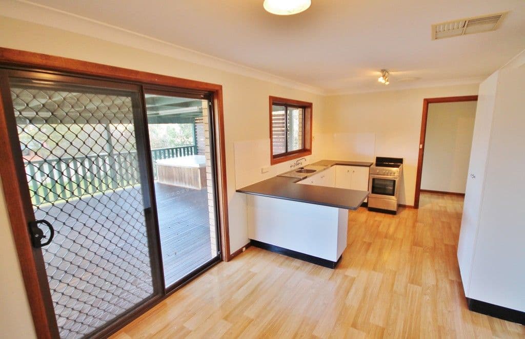 80 Orchard Street, Young NSW 2594, Young - Thumbnail 2