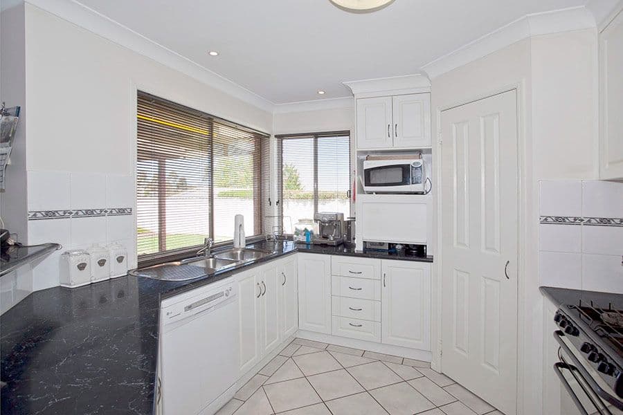 34 Nash Drive, GLENVALE QLD 4350, Glenvale - Thumbnail 3