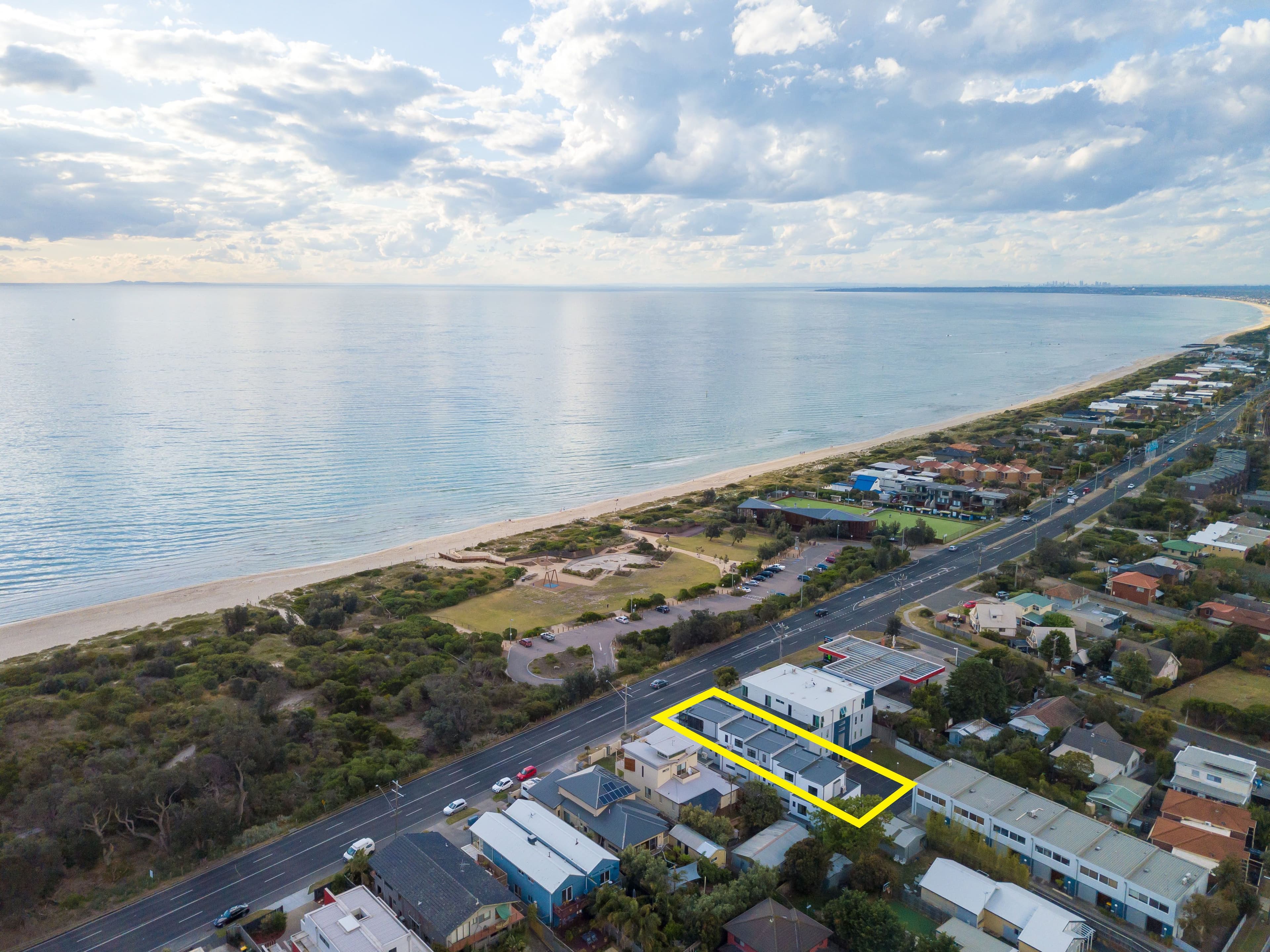 18 Nepean Highway, Seaford VIC 3198, Seaford - Thumbnail 2