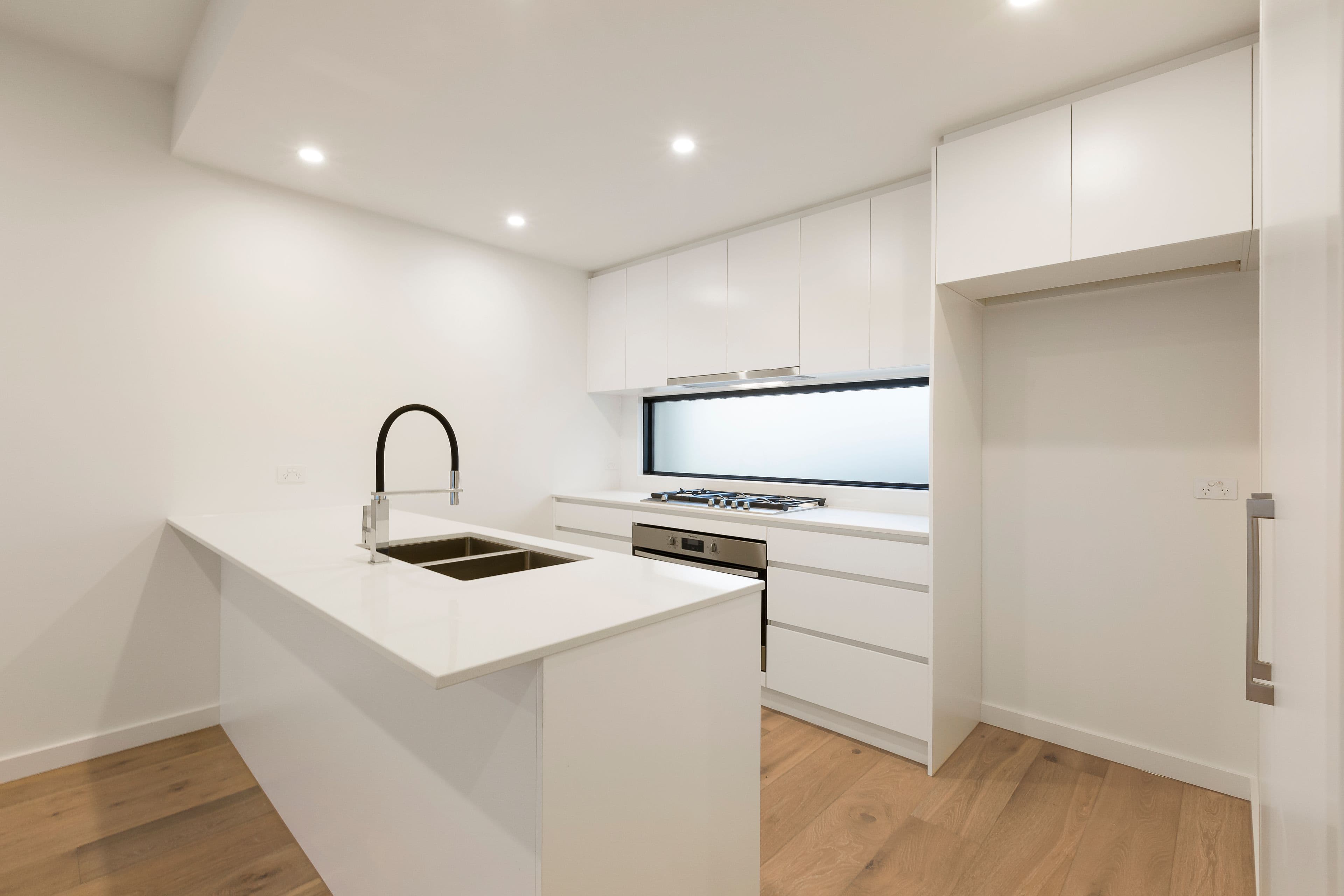 18 Nepean Highway, Seaford VIC 3198, Seaford - Thumbnail 5