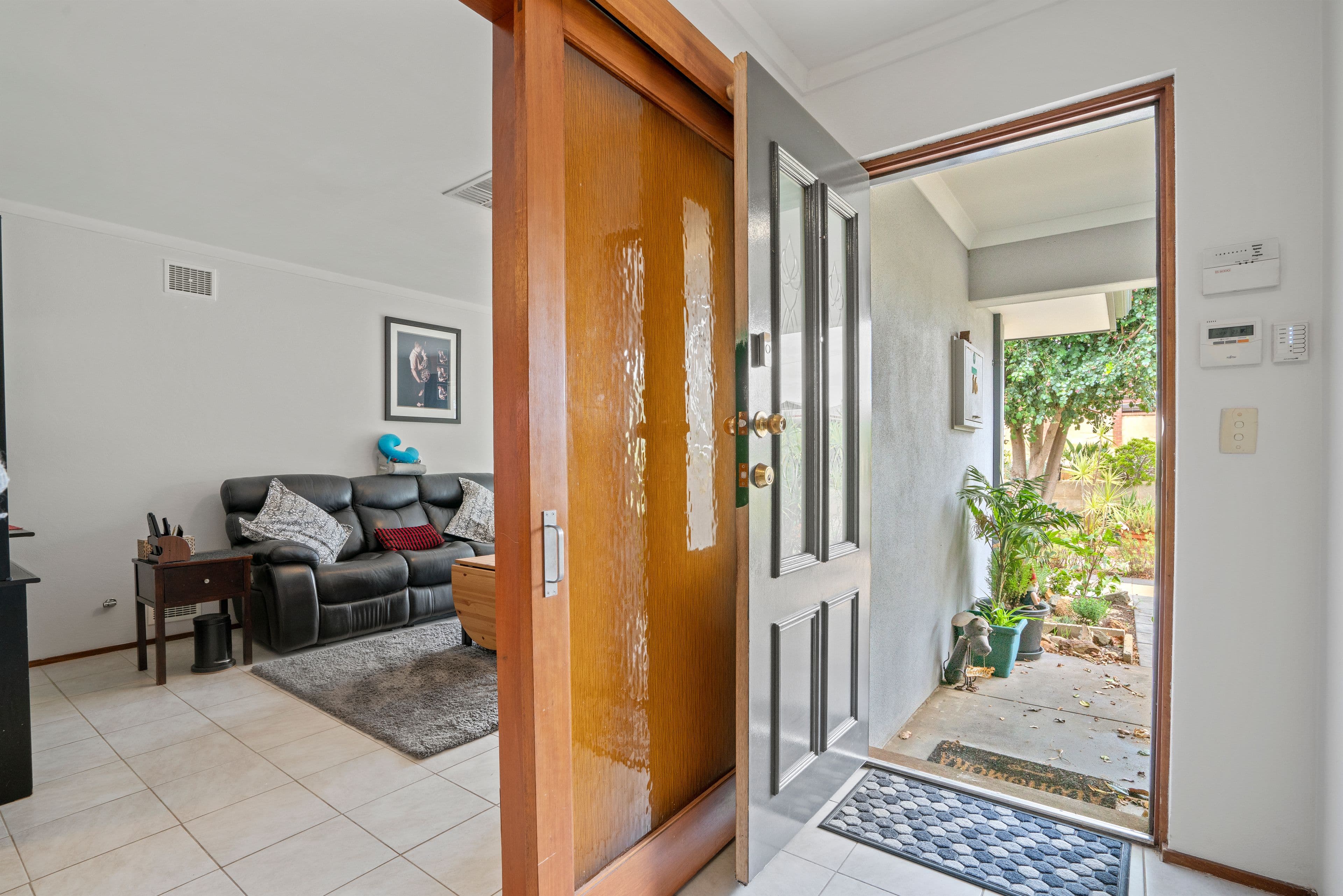 16 Panorama Drive, Kelmscott WA 6111, Kelmscott - Thumbnail 3