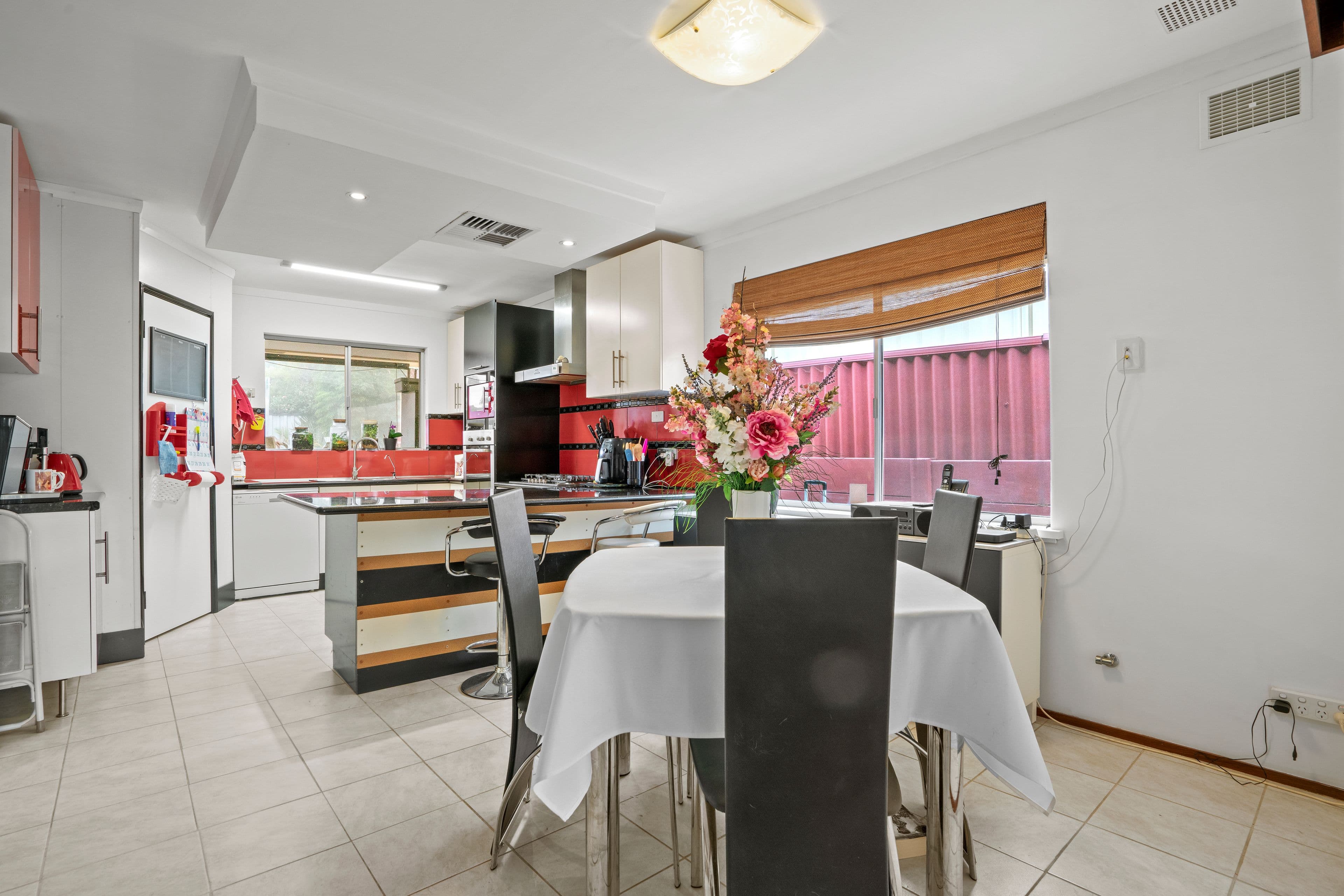 16 Panorama Drive, Kelmscott WA 6111, Kelmscott - Thumbnail 6