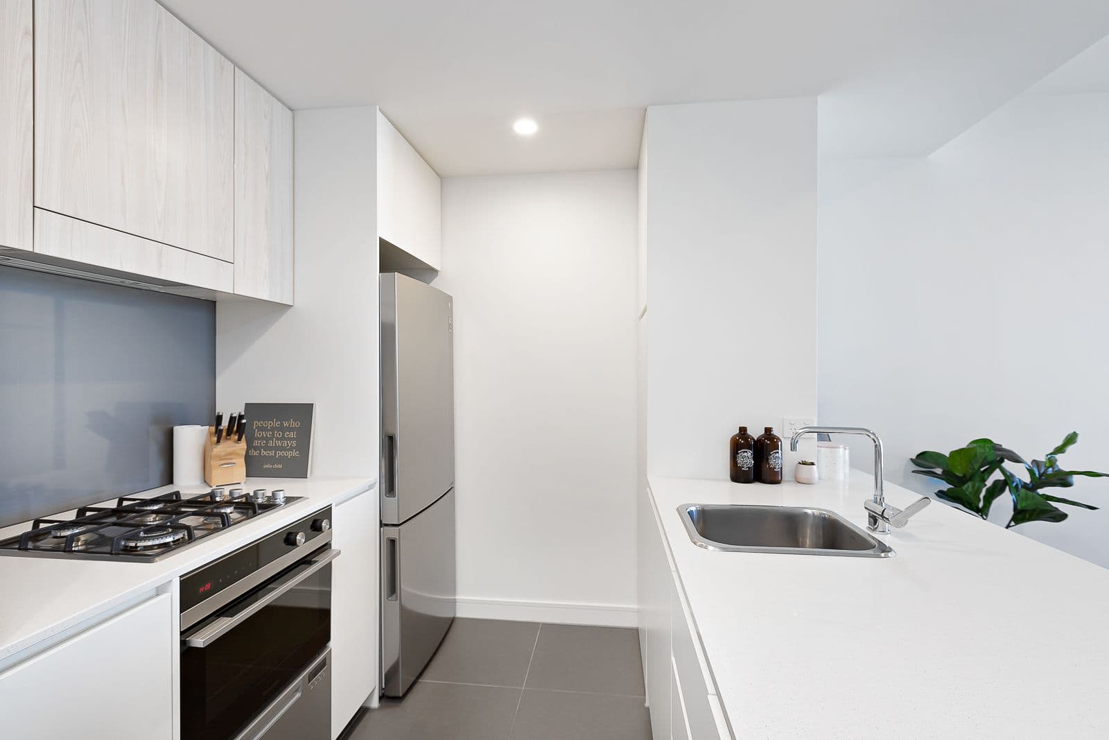 75 Shortland Esplanade, Newcastle NSW 2300, Newcastle - Thumbnail 3