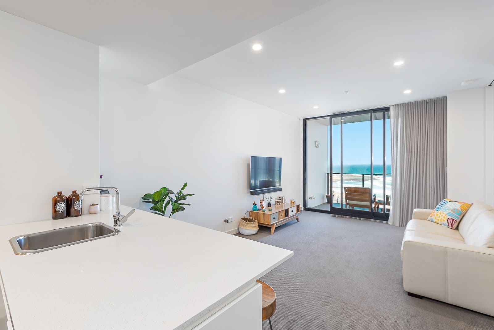 75 Shortland Esplanade, Newcastle NSW 2300, Newcastle - Thumbnail 4
