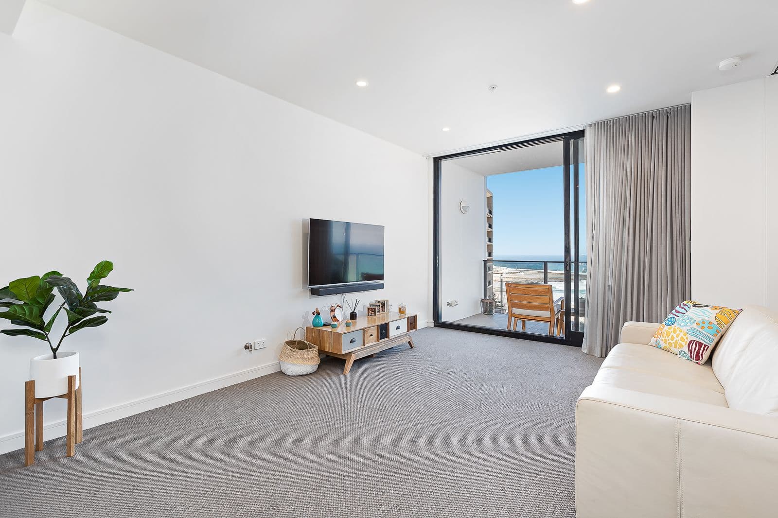 75 Shortland Esplanade, Newcastle NSW 2300, Newcastle - Thumbnail 5