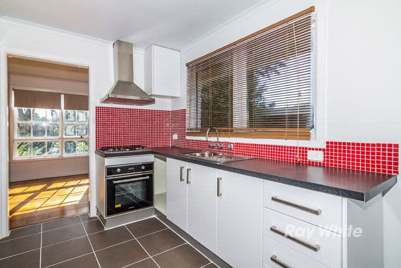 154 Clarendon Street, CRANBOURNE VIC 3977, Cranbourne - Thumbnail 4
