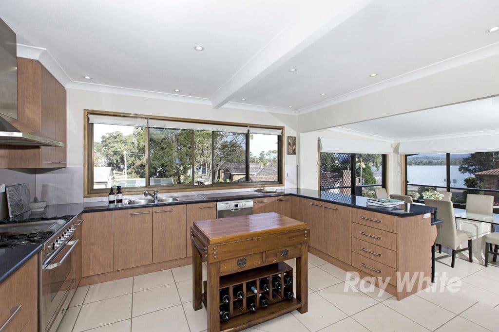 181 Bay Road, Bolton Point - Thumbnail 4